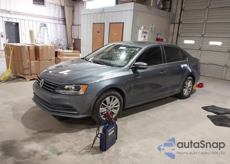 2015 Volkswagen Jetta 1.8T Se z USA, uszkodzony, nr VIN 3VWD07AJ9FM233976